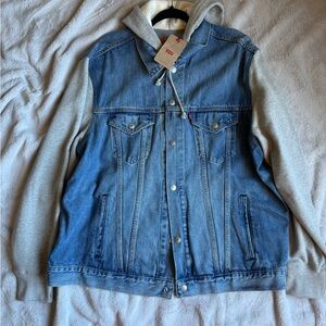 Men’s Levi denim jacket size XL